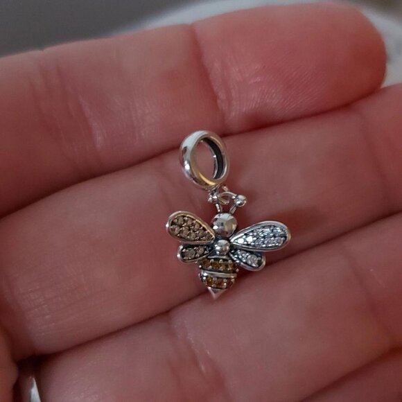 925 Sterling Silver Bee Charm - Picture 3 of 7